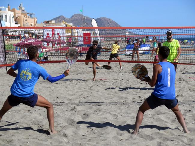 La Escuela Municipal de Tenis Playa organiza una jornada gratuita