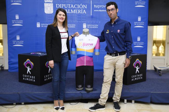 La 12H Trackman Cycling Andalucía Circuit convierte a Almería en referente internacional del ciclismo