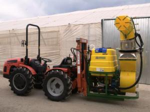 Agricultores y Ayuntamiento de Dalías desinfectarán las calles con cañones de tractores