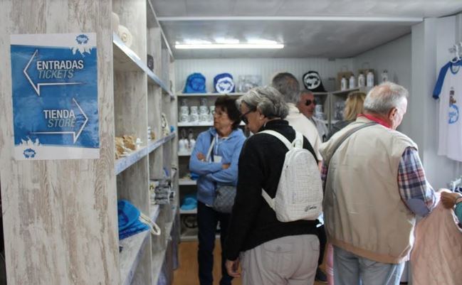 El Ayuntamiento de Pulpí abre la tienda de souvenirs La Geoda