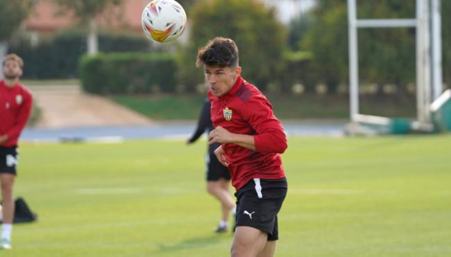 El Almería trabaja a puerta cerrada para el partido del domingo