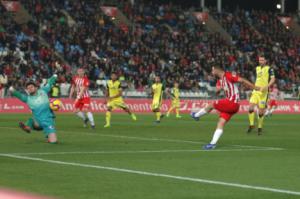 1-0: El Almería se reencuentra con la victoria en la Liga