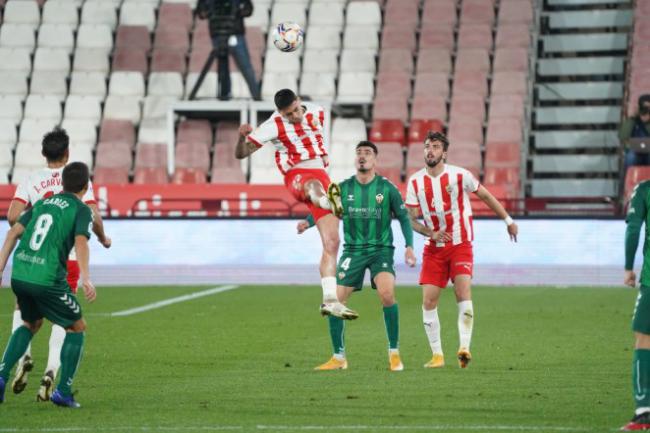 3-1: El Almería prolonga su buena racha ganando al Castellón