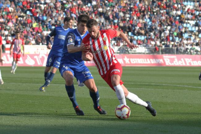 3-1 El Almería logra asentar sus aspiraciones tras vencer al Córdoba