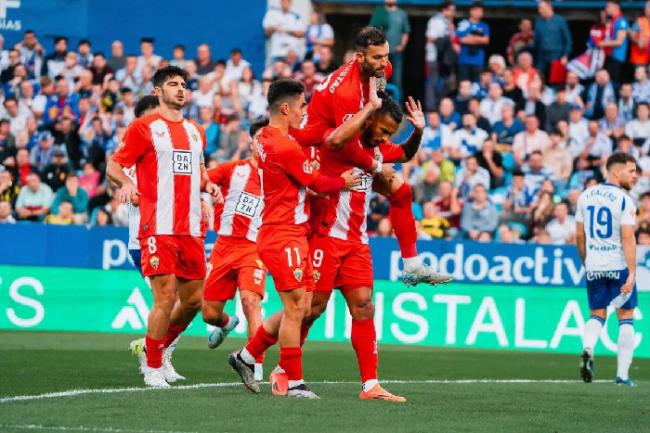 Almería triunfa en La Romareda contra Zaragoza