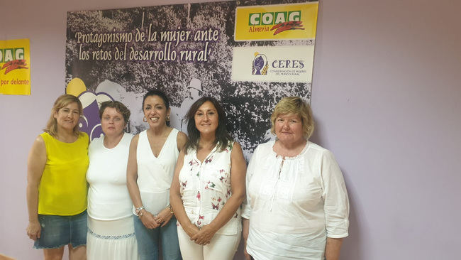 Bosquet defiende el Estatuto de las Mujeres Rurales y del Mar en Almería