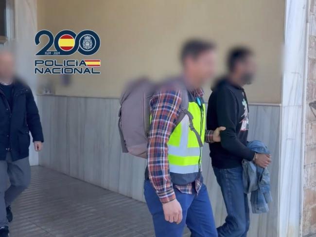 Seis detenidos por ciberestafa a una empresa de quesos en Mahón