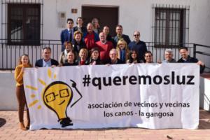 La Corporación de Vicar se suma los vecinos de Los Canos pidiendo luz