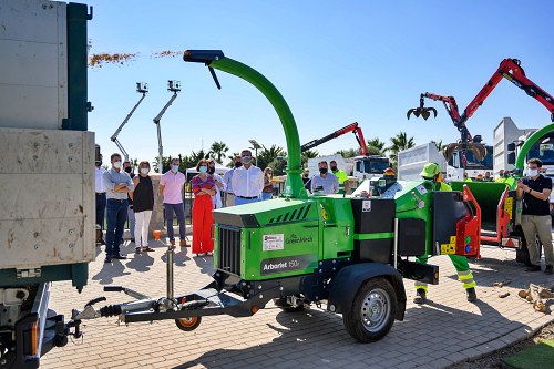 Nueva maquinaria del servicio de jardines con un óptimo aprovechamiento del agua