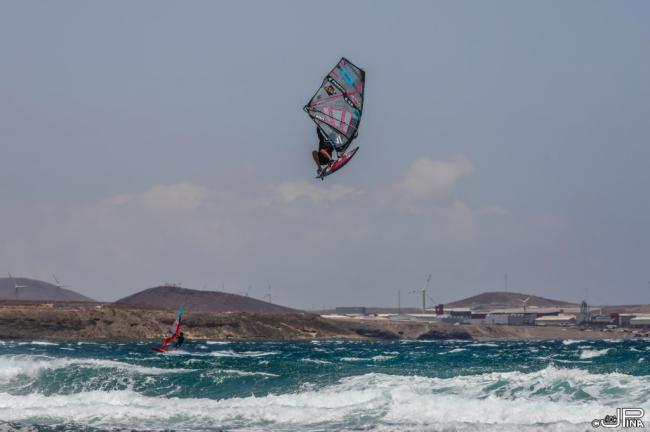 Víctor Fernández comienza el mundial de Windsurf en Gran Canaria