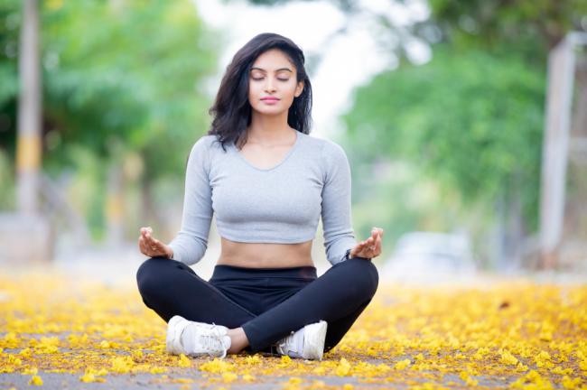 Ceremonia de unión en Almería: yoga y meditación