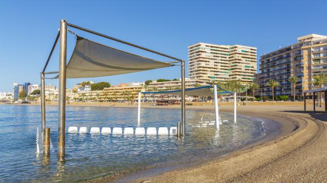 Seis playas de Roquetas de Mar son reconocidas por su calidad y ondean banderas azules